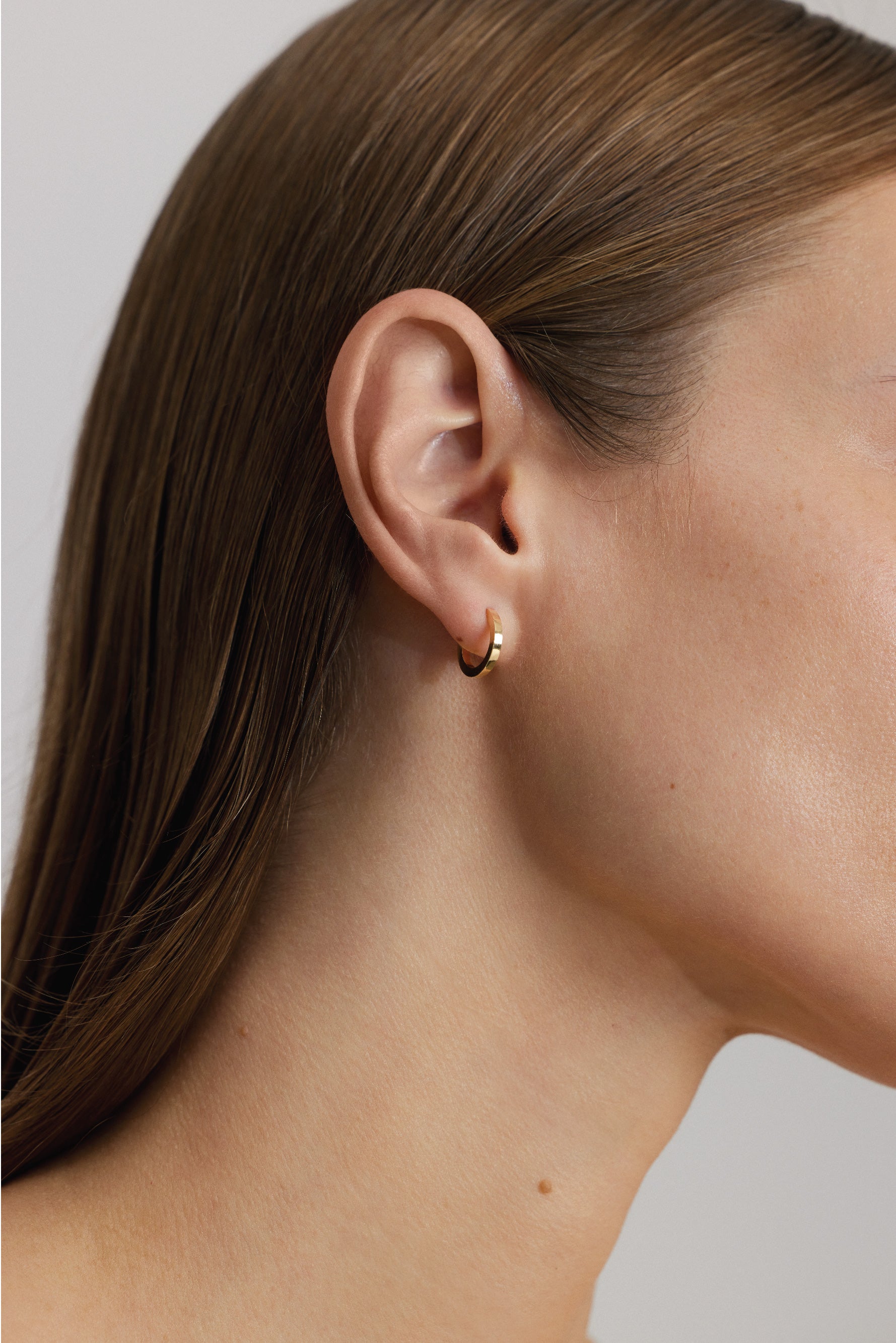 FORM DIDESNIS AUKSINIS ŽIEDINIS AUSKARAS