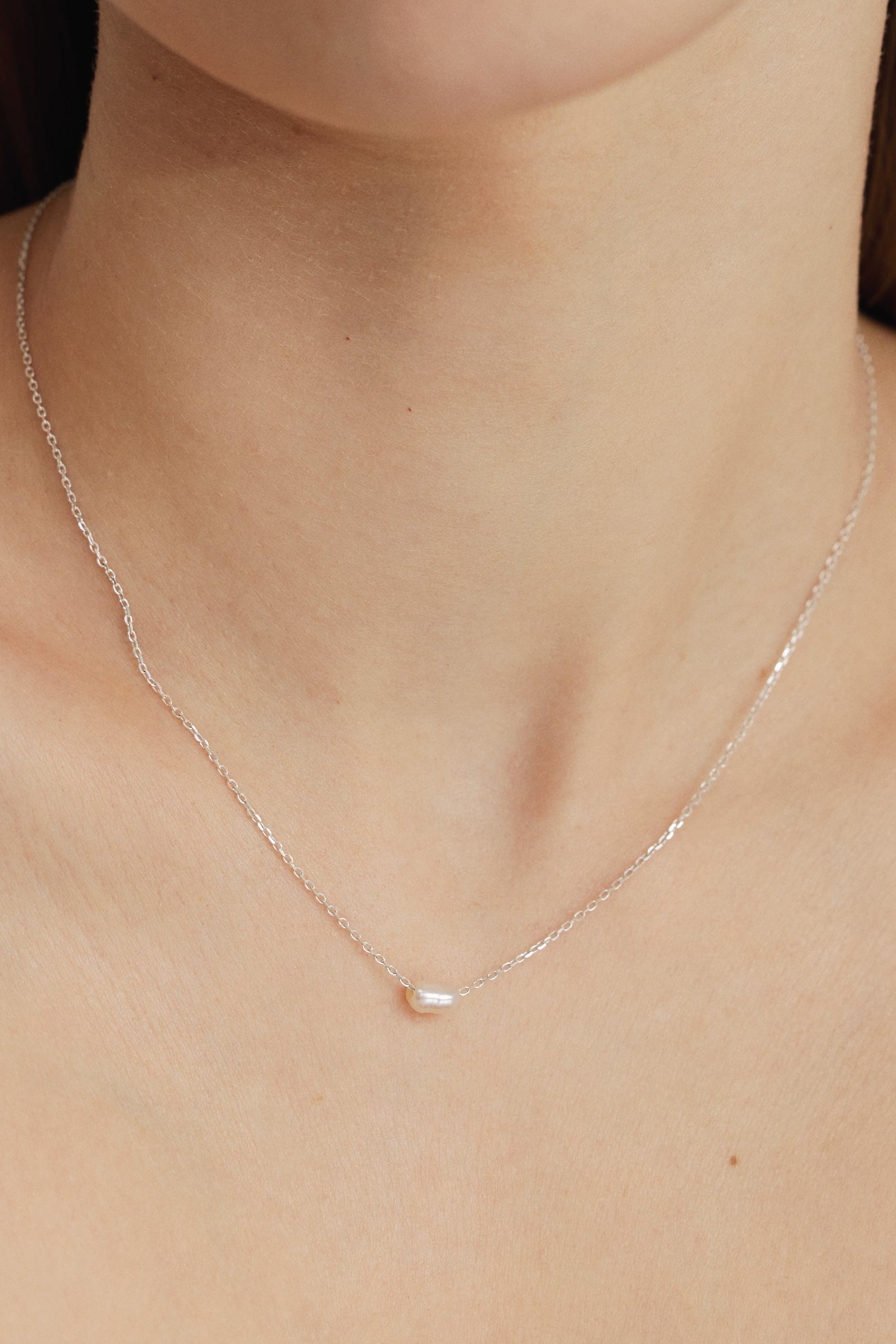 PEARL DIVER SIDABRINĖ GRANDINĖLĖ SU PERLU