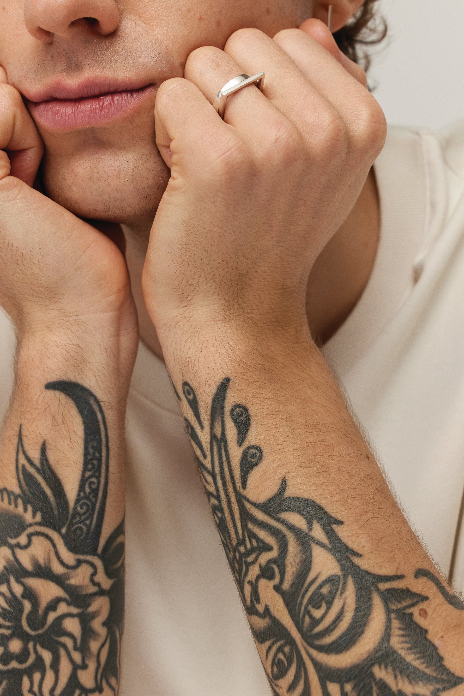 FORM SIDABRINIS ŽIEDAS PLOKŠČIA BRIAUNA