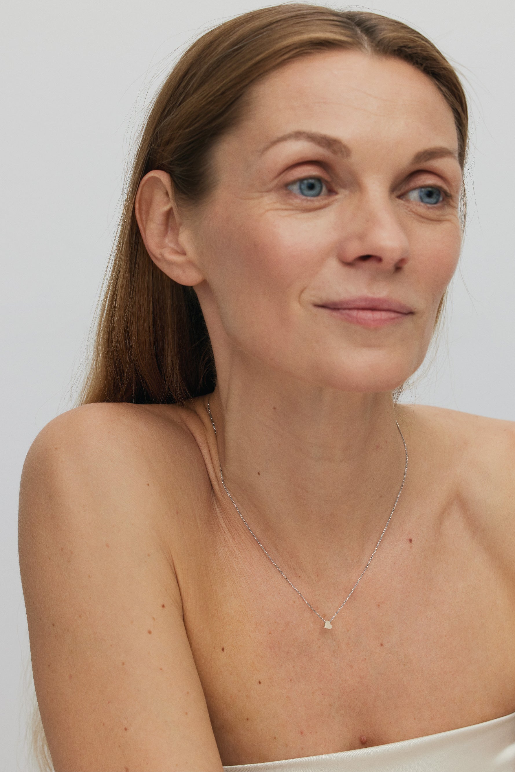AMOUR AUKSINĖ GRANDINĖLĖ SU MAŽA ŠIRDELE