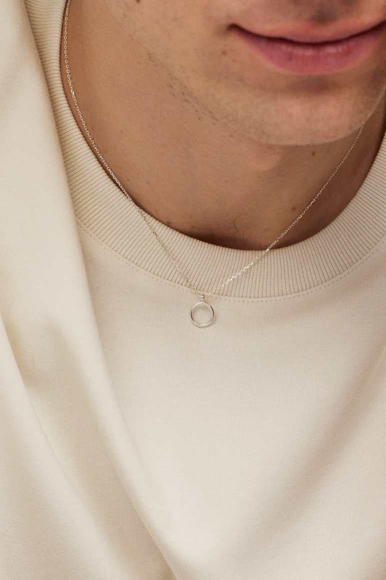 FORM GRANDINĖLĖ SU APTAKAUS ŽIEDO PAKABUKU