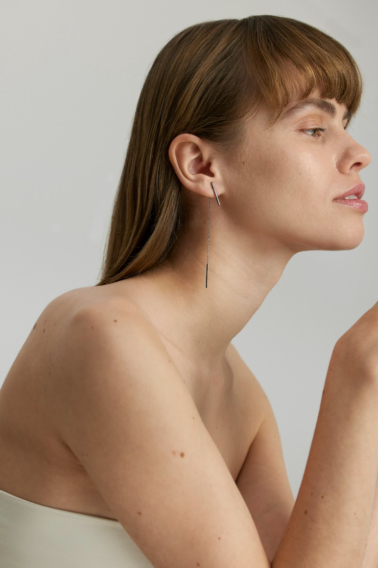 FORM ABSTRAKTUS JUOSTELĖS IR GRANDINĖLĖS AUSKARAS