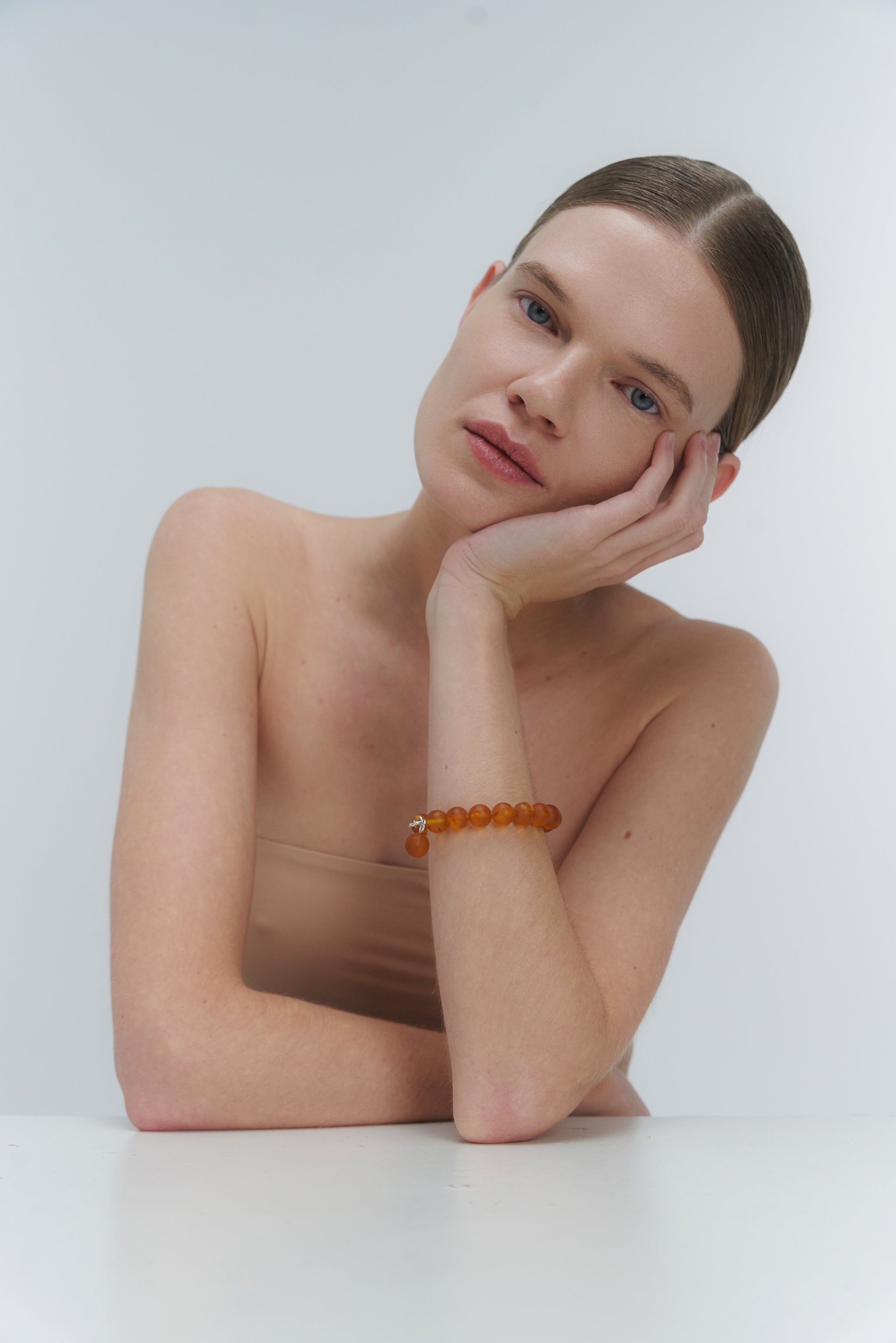 AMBRE DIDELIŲ GINTARŲ APYRANKĖ