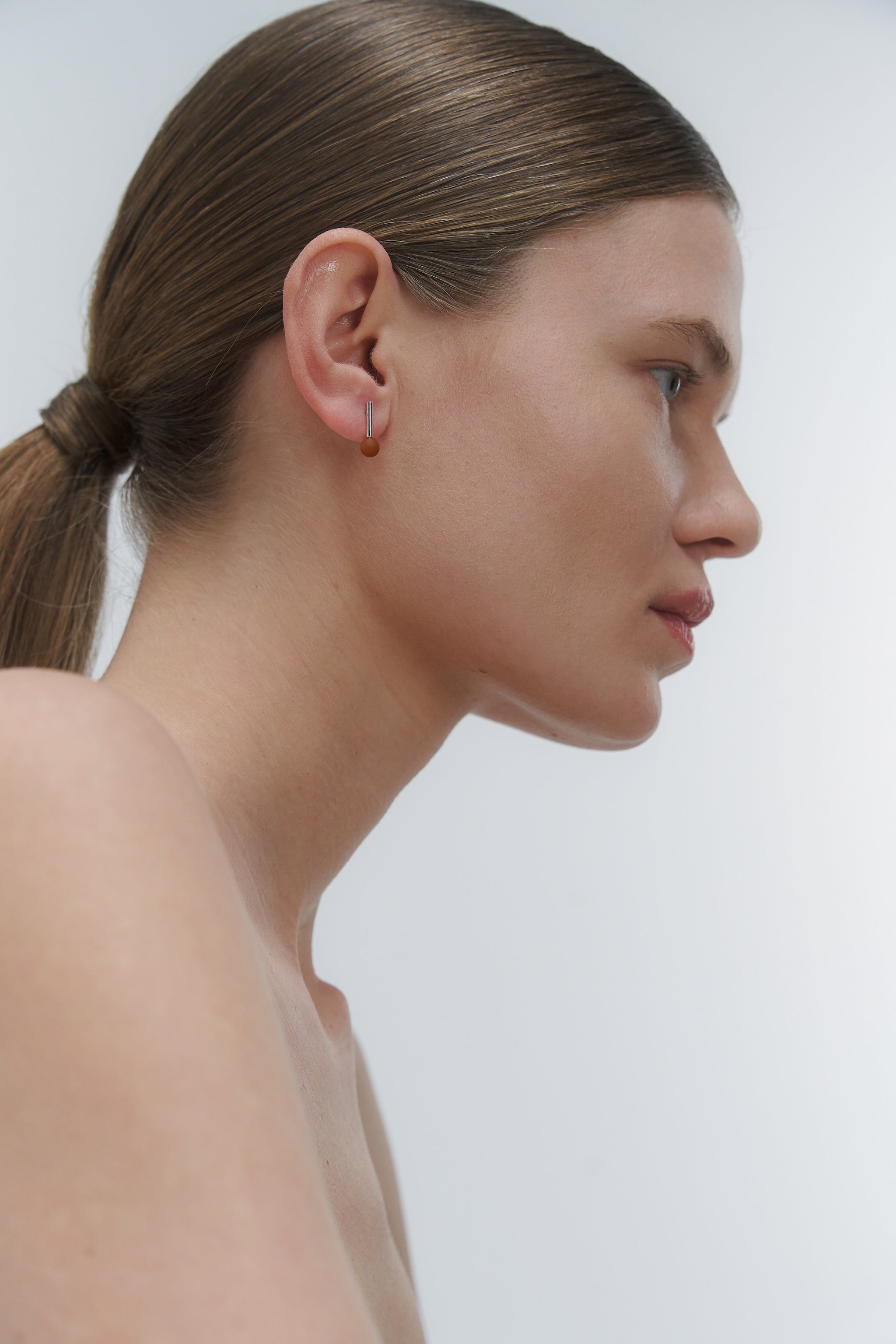 AMBRE AUSKARAS SU APTAKIA JUOSTELE IR GINTARU 9 MM