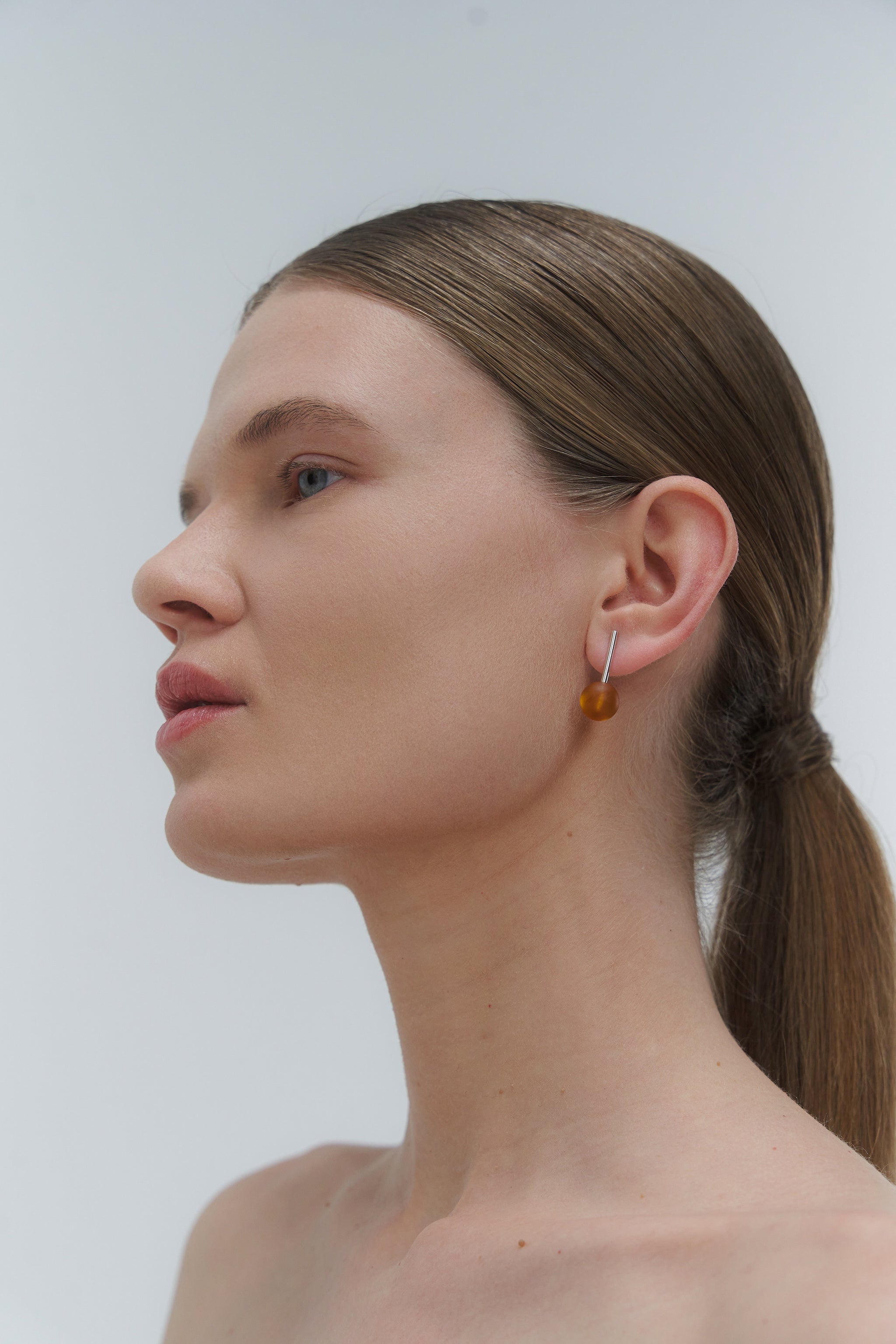 AMBRE AUSKARAS SU APTAKIA JUOSTELE IR DIDELIU GINTARU 12 MM