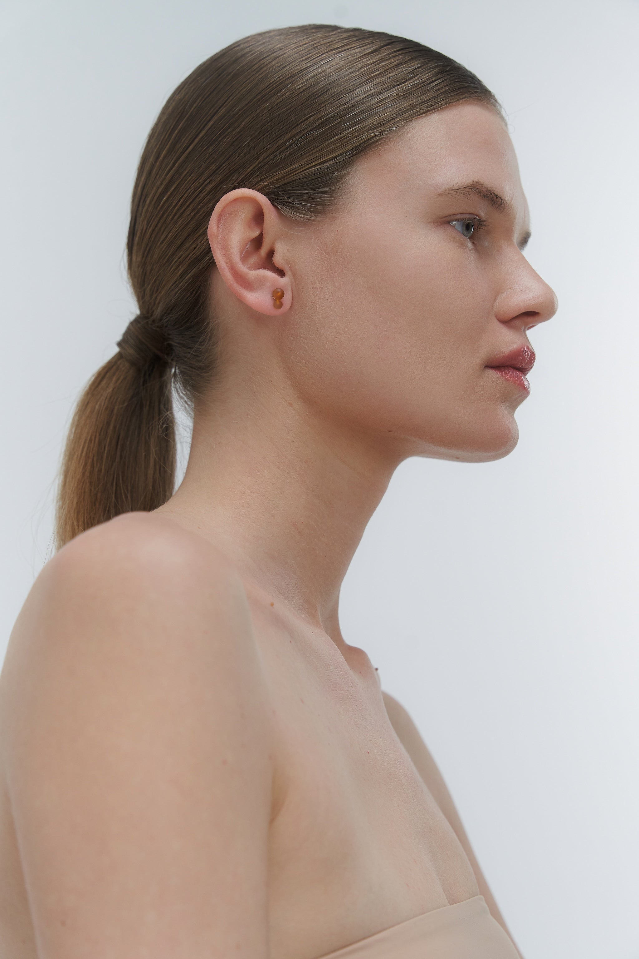 AMBRE ASIMETRIŠKŲ GINTARŲ AUSKARAS