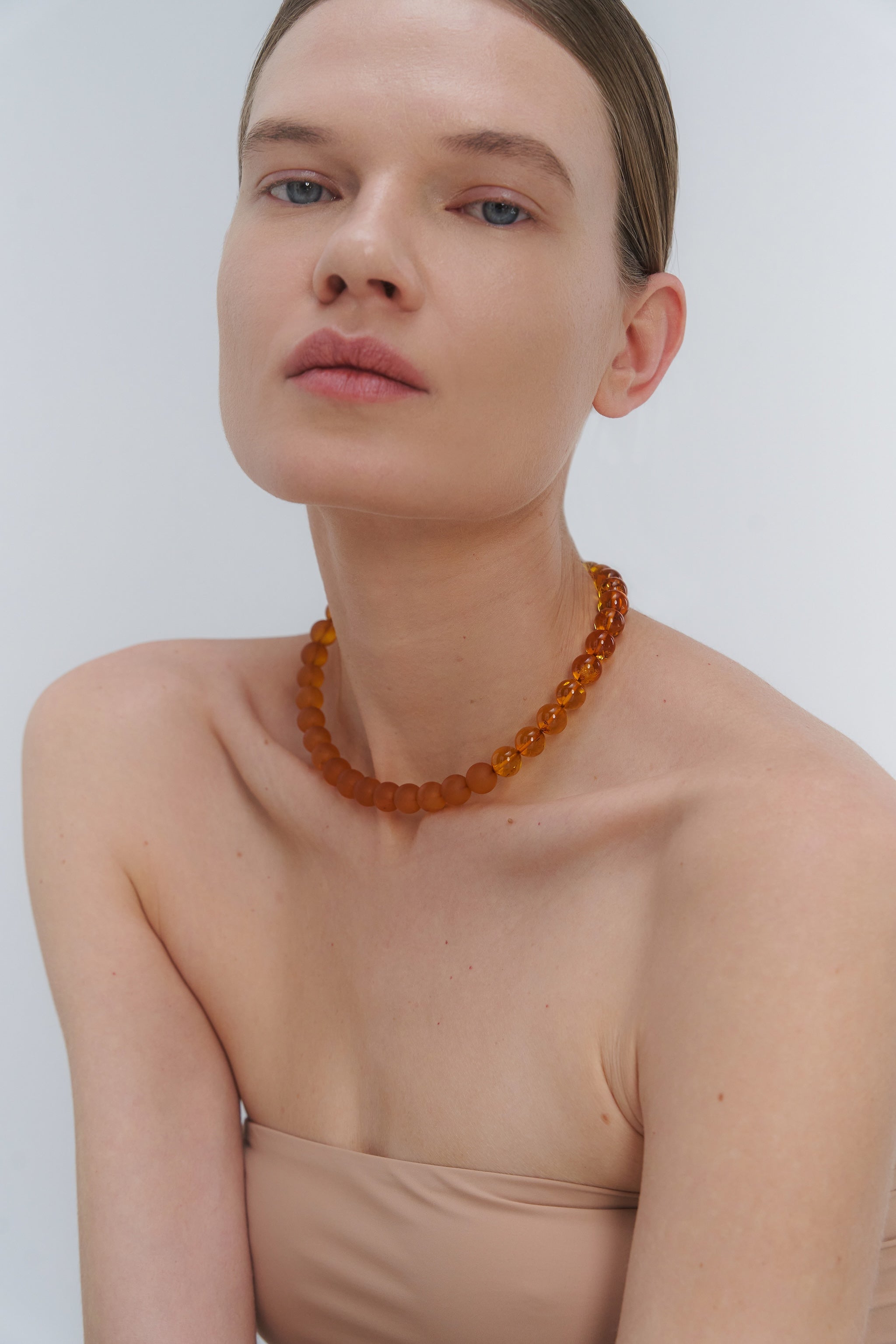 AMBRE DIDELIŲ SKAIDRIŲ IR MATINIŲ GINTARŲ VĖRINYS