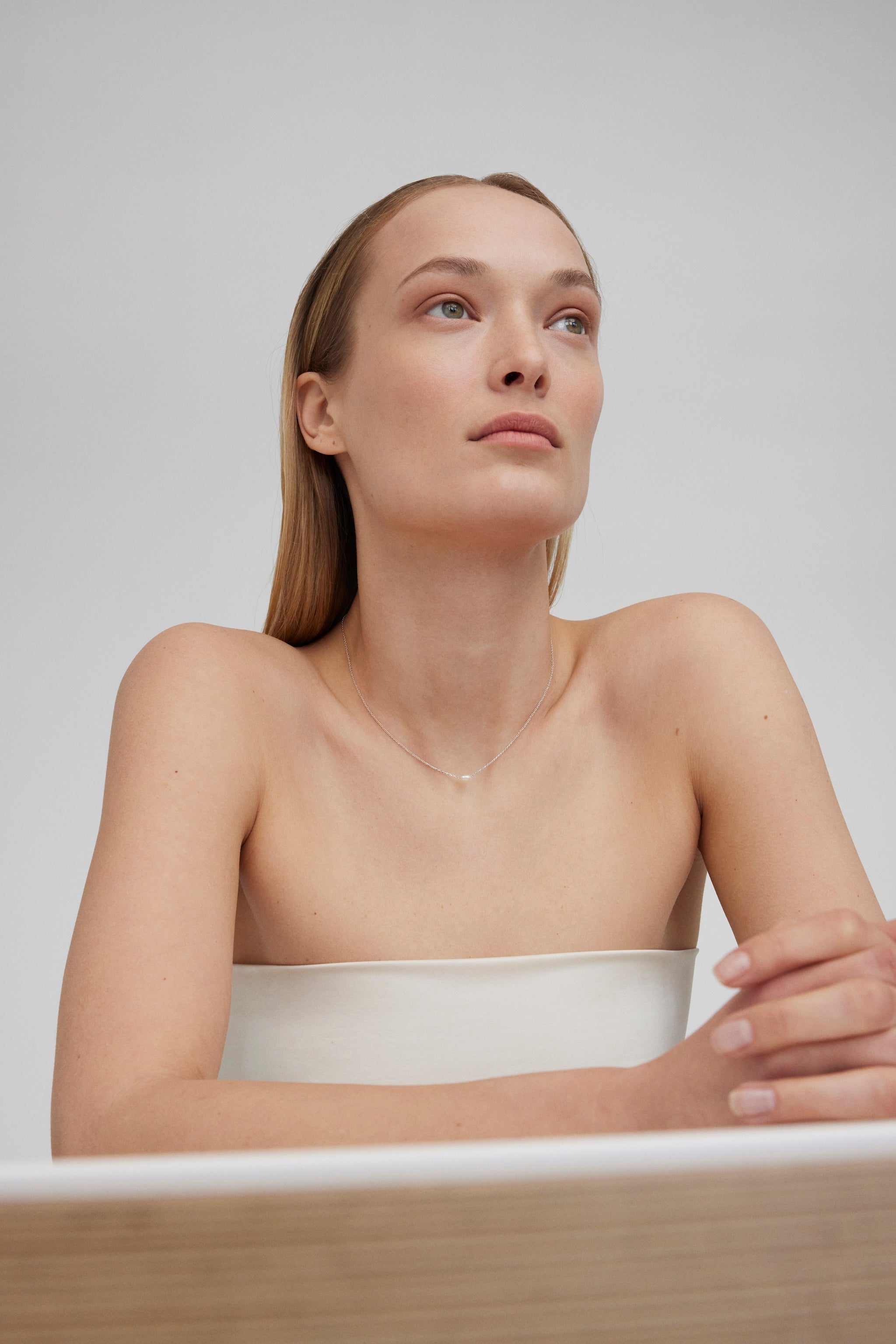 PEARL DIVER AUKSINĖ GRANDINĖLĖ SU PERLU