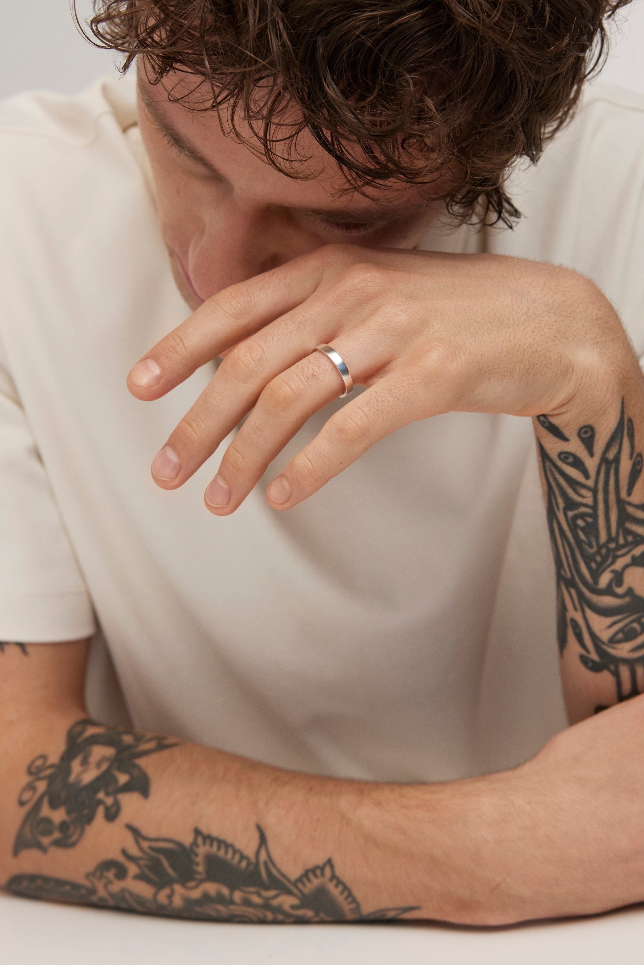 FORM SIDABRINIS ŽIEDAS PLOKŠČIA BRIAUNA