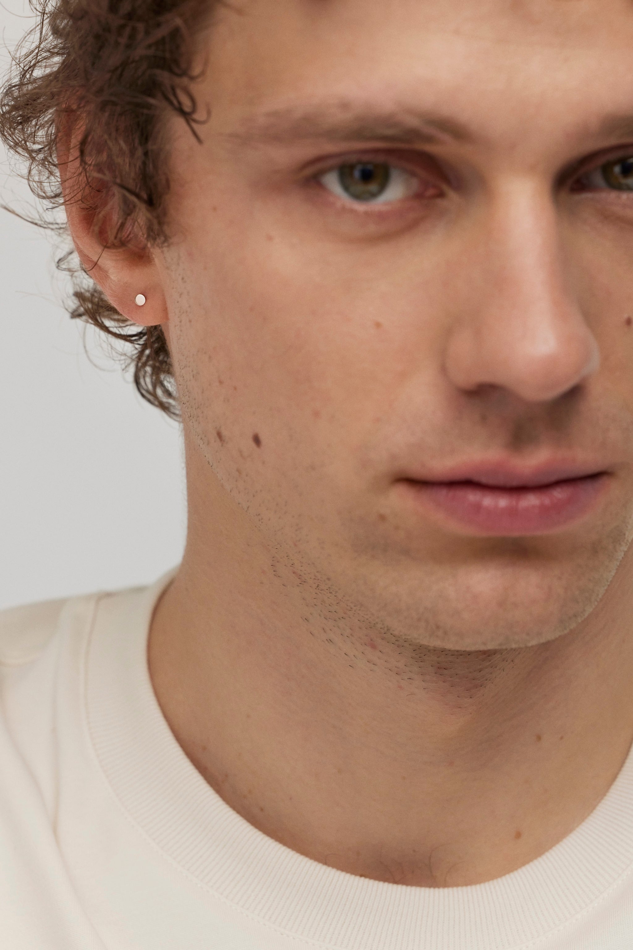 THE DOT SIDABRINIS AUSKARAS SU PLOKŠČIU TAŠKU, 3MM