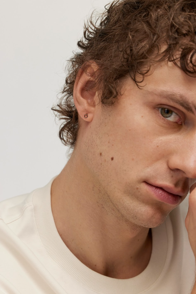 FORM MAŽESNIS ABSTRAKTUS ŽIEDO AUSKARAS, 4 MM